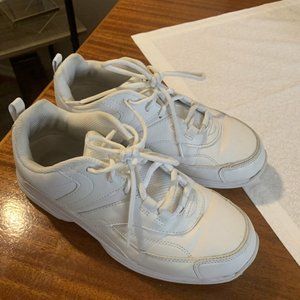 White Safe-T-Step Nursing Shoes